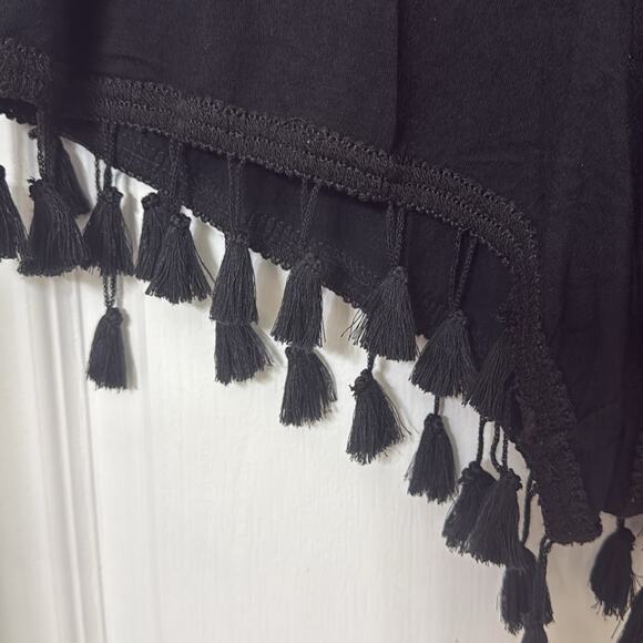 Eye candy black pom-pom trim short size 2X - Picture 3 of 3